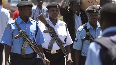 كينيا تعلق نشر الشرطة في هايتي بعد الفوضى التي تجتاح الدولة الكاريبية