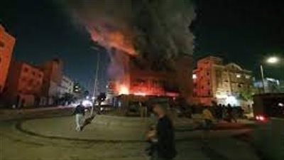 السيطرة على حريق داخل مصنع أثاث