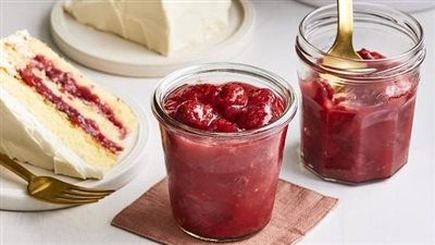 للحلويات الرمضانية.. حضري حشوة الفراولة في دقائق