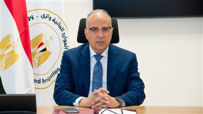 حياة كريمة.. وزير الري يتابع موقف أعمال تأهيل الترع 