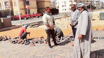 استمرار أعمال التطوير ورفع كفاءة الطرق بشوارع الغردقة 