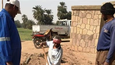 محافظ أسوان يتابع جهود إصلاح محطة فطيرة 