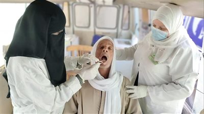 الكشف الطبي على 1326 مواطن بالمنيا 