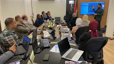 اقتصادية قناة السويس تعقد ورش عمل لشركات قطاع الأعمال