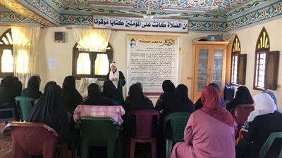 اقبال من السيدات على ملتقى الفكر بمساجد الإسماعيلية