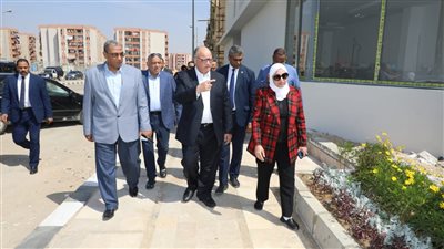 محافظ القاهرة: الدولة تحرص على توفير الرعاية الكاملة لسكان الأسمرات وكل المدن الحضارية