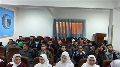تدريب الهيئة التمريضية بمستشفيات سوهاج الجامعية على الاحتياطات القياسية لمكافحة العدوى