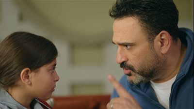 أكرم حسني يشوّق الجمهور بما ستفعله جودي في الحلقة المقبلة من بابا جه