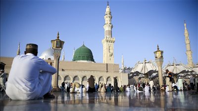 بث مباشر.. صلاة العشاء والتراويح بالمسجد النبوي في الليلة السادسة من رمضان