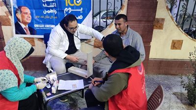 انتشار الفرق الطبية أمام ساحات المساجد الكبرى ببني سويف 