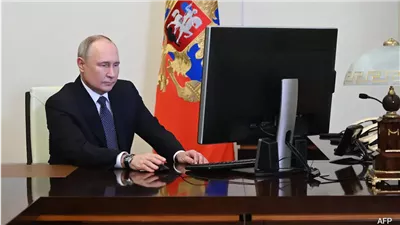 بوتين يدلي بصوته في الانتخابات الرئاسية الروسية عبر الإنترنت.. فيديو