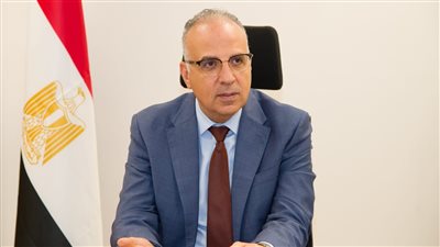 وزير الري يتابع مقترحات تطوير منظومة صيانة المجارى المائية وتطهير الترع