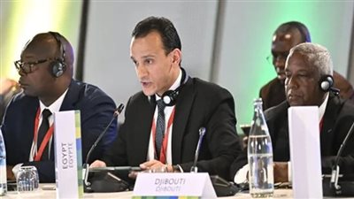 مساعد وزير الإسكان يشارك في اجتماع البناء منخفض الانبعاثات بباريس