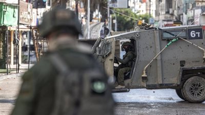 قوة خاصة للاحتلال تقتحم مطعم فلافل وتعتقل فلسطينيًا جنوب بيت لحم