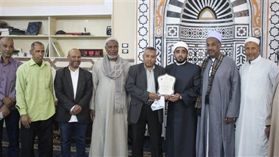 تكريم أزهري بالأقصر لحصوله على الإجازة بالسند المتصل