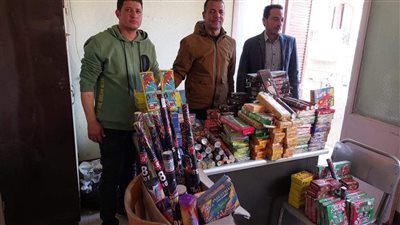 ضبط 7070 قطعة من الألعاب النارية المتنوعة بالفيوم 