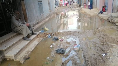 قرية قلمشاه بالفيوم غارقة فى 