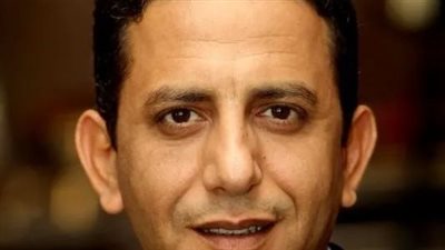 أرضية ملعب الزمالك تثير غضب اللاعبين ومدير الكره 