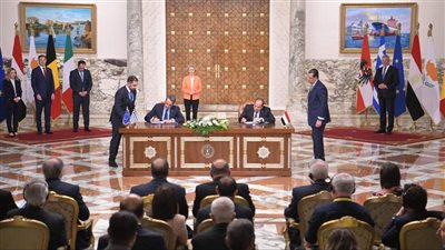 السيسي يوقع مع رئيس الوزراء اليوناني مجلس التعاون رفيع المستوي بين البلدين