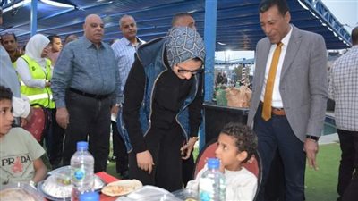  إفطار جماعى بمركز