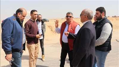 رئيس جهاز مدينة السادات يتفقد مشروعات رفع كفاءة الطرق والكهرباء بالمدينة