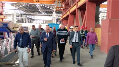 في جولة مفاجئة.. وزير قطاع الأعمال يتابع معدلات الإنتاج والتشغيل بـ