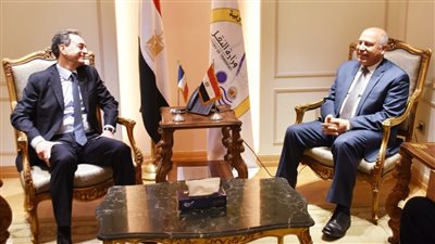 خلال لقاء الوزير بالسفير الفرنسي: إنشاء مجمع صناعي ضخم بالمنطقة الصناعية ببرج العرب يضم مصنعين 