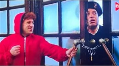 مسلسل الكبير أوي 8| الشرطة تحاصر حزلقوم فى البنك بالحلقة الثامنة 