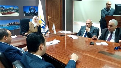 نائب محافظ القاهرة تواصل لقاءاتها التنسيقية لتطوير طريق كورنيش النيل