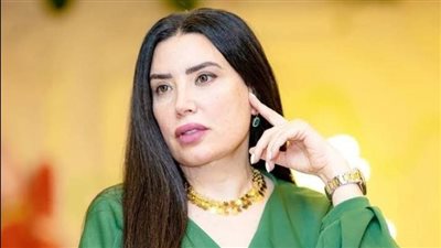 عبير صبري تمزج بين الأناقة والاحتشام