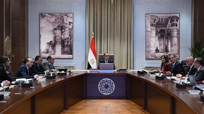 مدبولى يتابع موقف تطبيق منظومة الشحن المسبق  