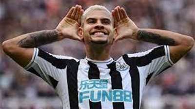 نيوكاسل يفتح المزاد لبيع نجم وسط الفريق و اليونايتد يتصدر السباق