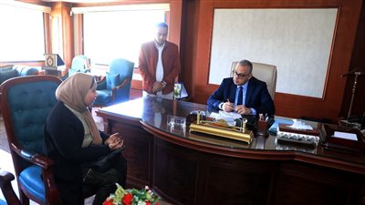 122 مواطن يعرضون مطالبهم وشكواهم خلال اللقاء الجماهيري بسوهاج