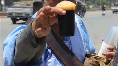 العرقسوس سلاح ذو حدين.. فوائد وأضرار المشروب الرمضاني الأشهر