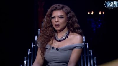 ناهد السباعي: “جمدت بويضاتي ونفسي فى طفل”