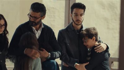 إمبراطورية ميم .. نور النبوي ينشر الفوضى في البيت لإجبار والده على إجراء انتخابات 