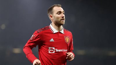 إريكسن يتحدث عن أزمته مع تين هاج وتفاصيل حواره مع الهولندي