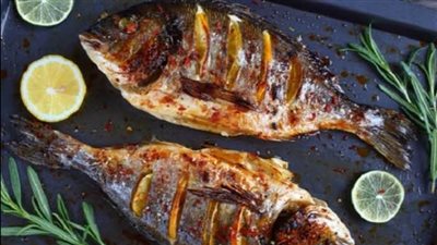 لو زهقتي من اللحوم.. حضري السمك على الجريل بتتبيلة المطاعم