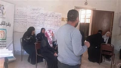 محافظ أسوان يتابع إستمرار تنظيم دورات ريادة الأعمال ومبادرة 