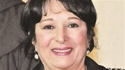 سميرة عبدالعزيزة : 