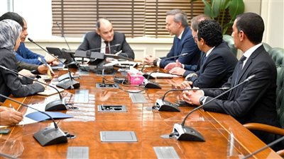 وزير التجارة يبحث مع وفد شركة بي اس اتش العالمية خططها الحالية والمستقبلية بالسوق المصري