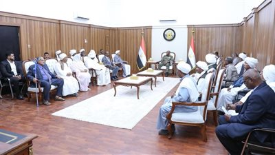 البرهان يلتقي وفد الحزب الاتحادي الديمقراطي الأصل
