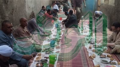 إفطار العاشر من رمضان بكوم أمبو .. شكل تاني|صور