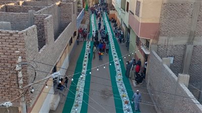 ساحة المرتضى بالأقصر.. أطول مائدة إفطار ولقاءات في حب الله ورسوله