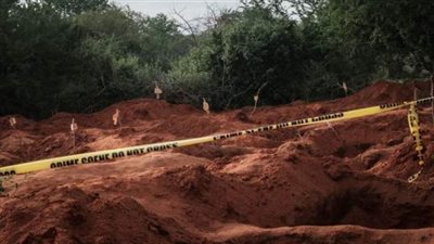 كينيا تفرج عن جثث ضحايا طائفة شاكاهولا لدفنها