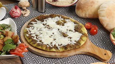 لسحور صحي.. طريقة تحضير مناقيش باللبنة والخضار 