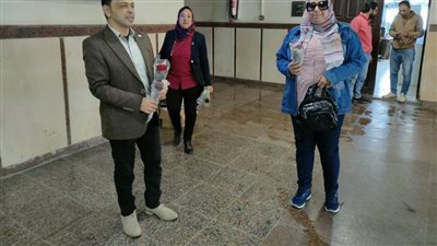 بالهدايا والورد.. موانئ البحر الأحمر تُكرِّم الموظفات بالهيئة