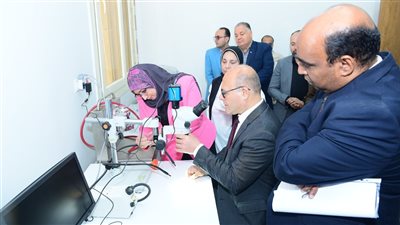 النعماني يتفقد مركز جراحة وزراعة الكبد التجريبية بجامعة سوهاج