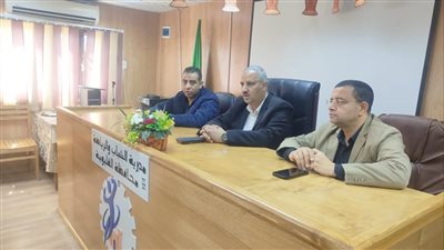 اجتماع  وكيل وزارة الشباب والرياضة بالقليوبية مع الشعب التخصصية بإدارة الشباب 