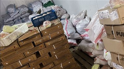 ضبط طن سكر و٣طن دجاج مجهولة المصدر في حملة بالإسماعيلية 